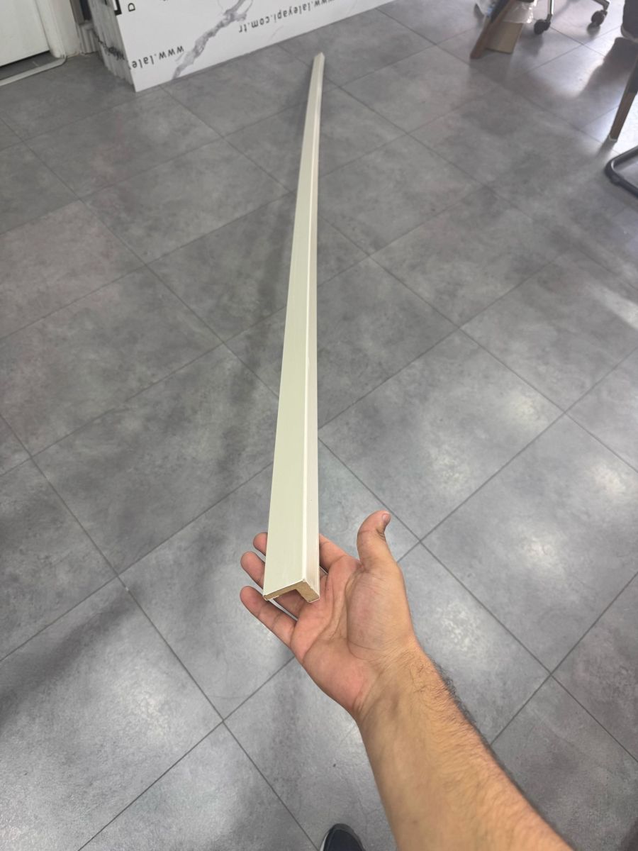YENİ GRİ AHŞAP KÖŞE KAPATMA